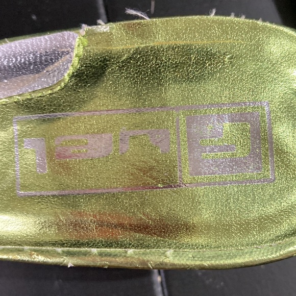 Bright Sparkling Green Sandals - Picture 6 of 6